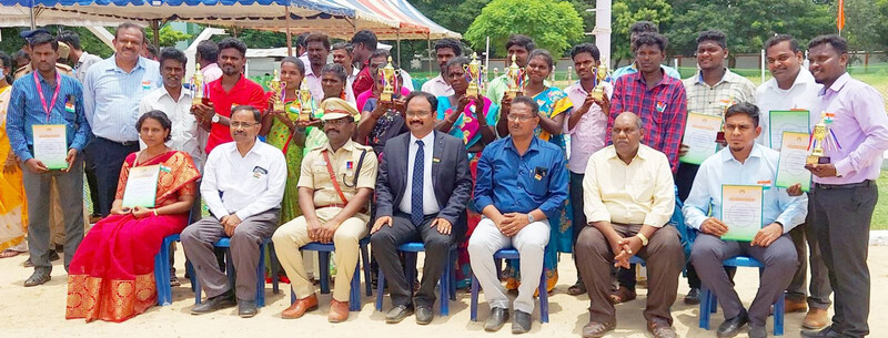 Chief minister honours district leaders for survivor-run kiln initiative